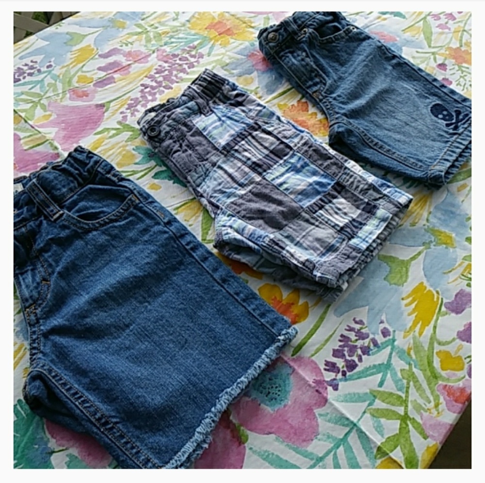 Bundle of Boys 3t Shorts